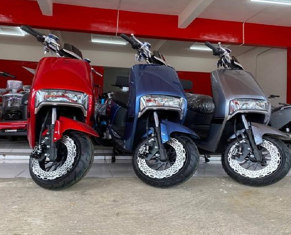 daftar harga motor listrik yang turun harga di desember 2025